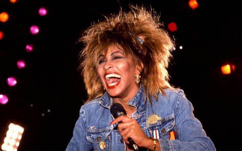 La icónica cantante de rock and roll, Tina Turner, fallece a los 83 años. 2 tina turner