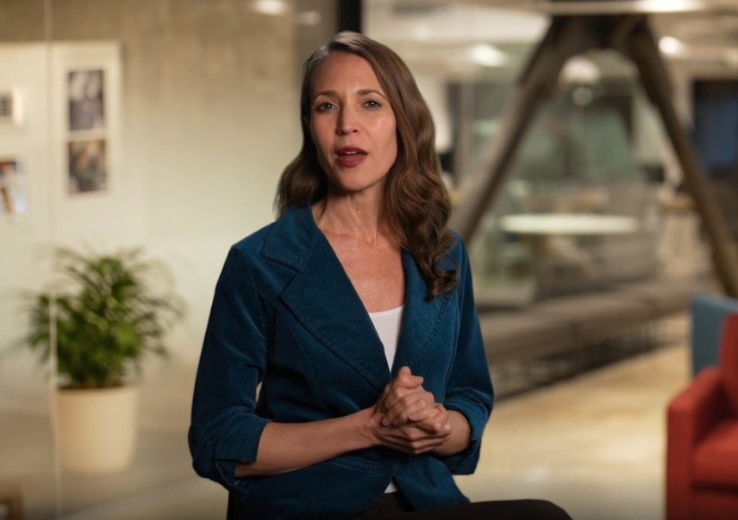 presentadores de TV generados por IA: en las pantallas de Estados Unidos a partir de 2024 2 presentadores de TV generados por IA: en las pantallas de Estados Unidos a partir de 2024