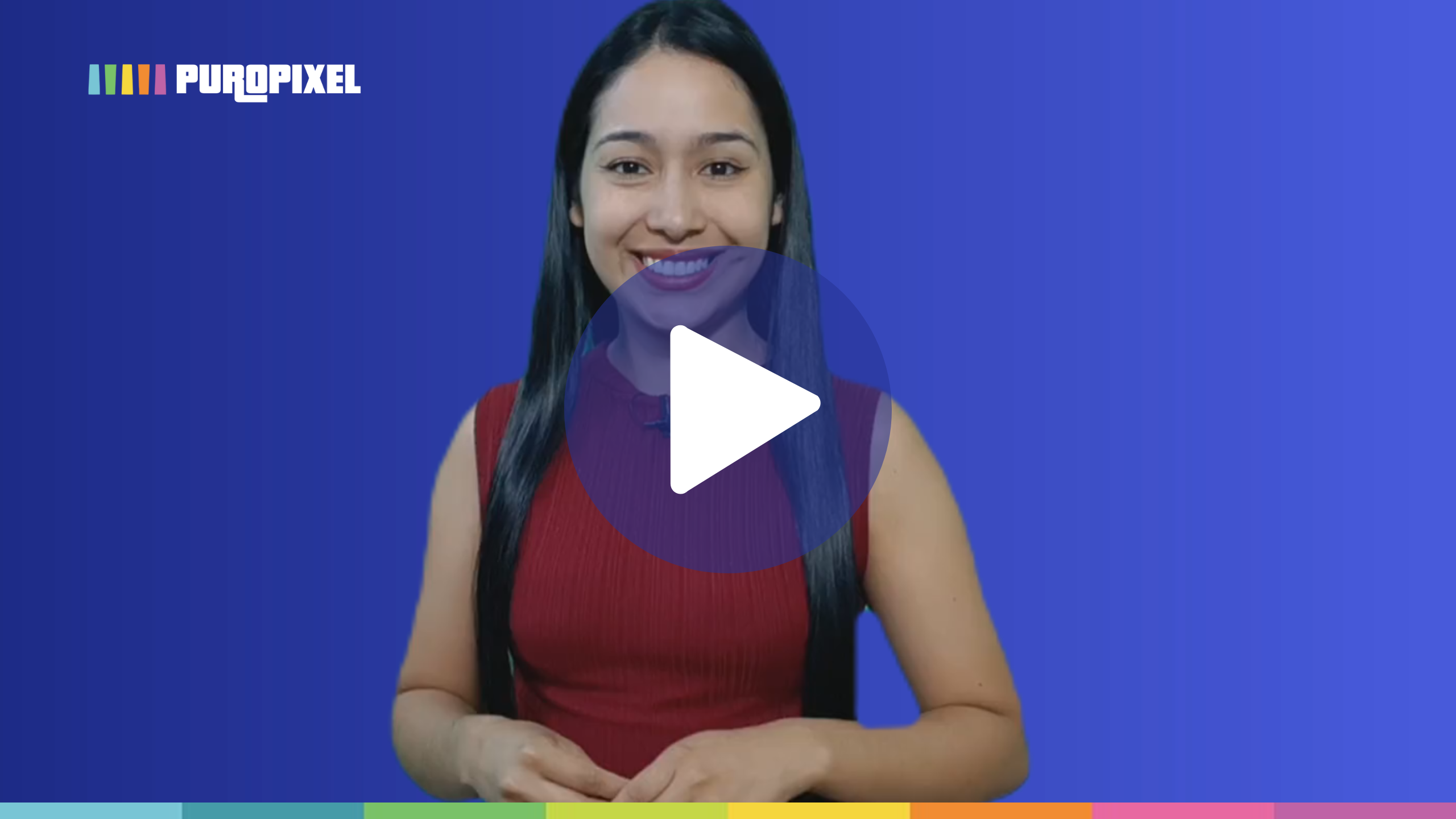 Instructor de Alzademy impartiendo un curso en línea de marketing digital.