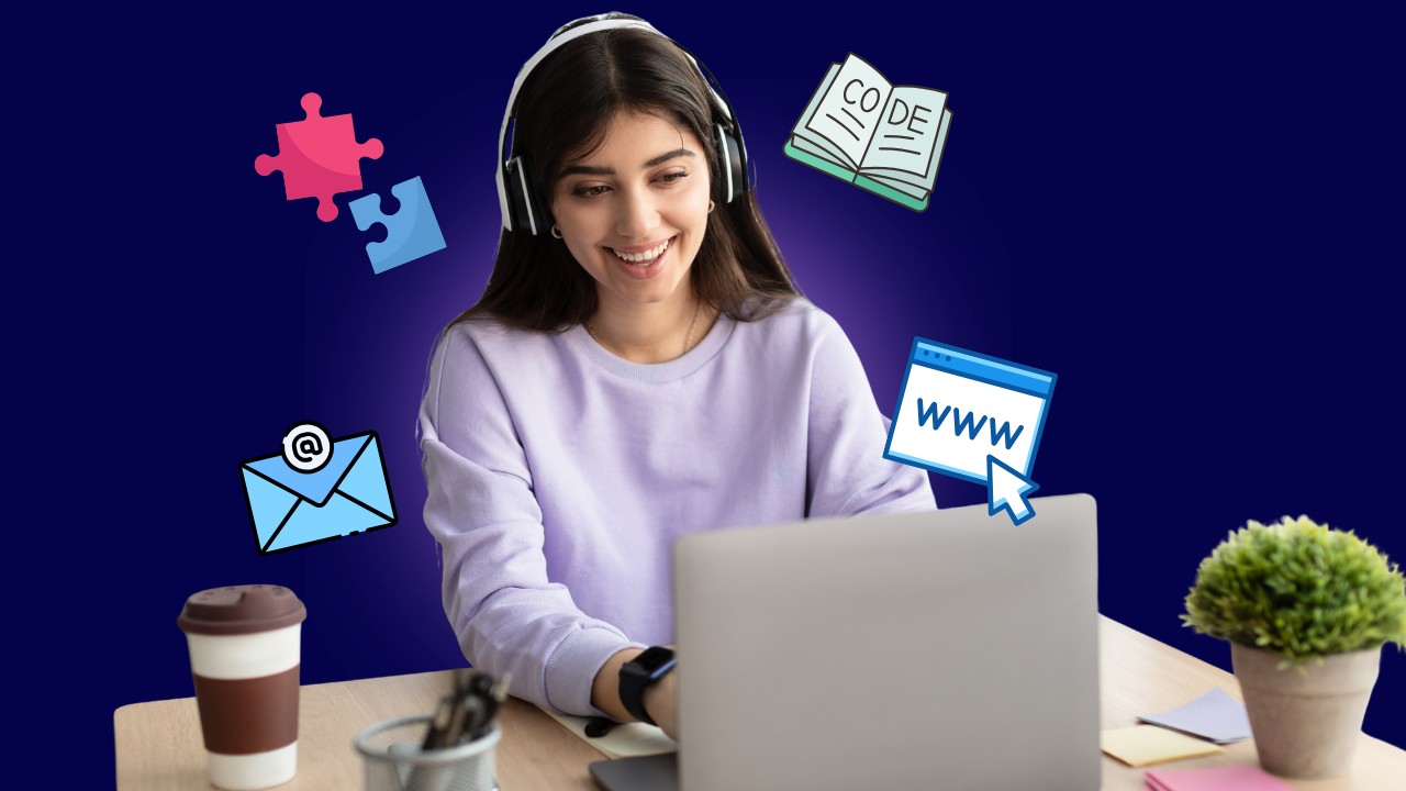 mujer latina aprendiendo wordpress en vivo en alzademy